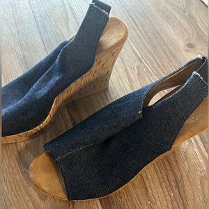 Aersoles World Travel Wedge Sandal